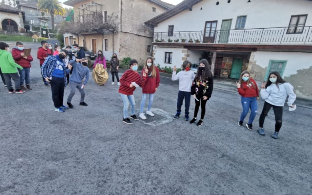 LH6ko ikasleak Morgan egon dira baserrian