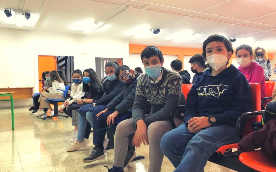 Agenda 2030 taldea La Escontrillan bildu da energia ez kutsagarrien inguruan informazio jasotzeko