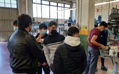 Lxs alumnxs de DBH han visitado el Centro Somorrostro y Harrobia Ikastola para conocer la Formación Profesional