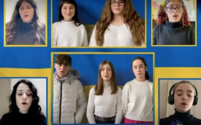 Los centros del proyecto Erasmus+ ‘Looking Out, Looking In’ nos hemos unido en el himno de Ucrania