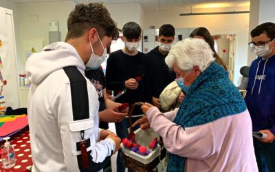 Lxs alumxs de DBH han pasado por la residencia de mayores para compartir historias